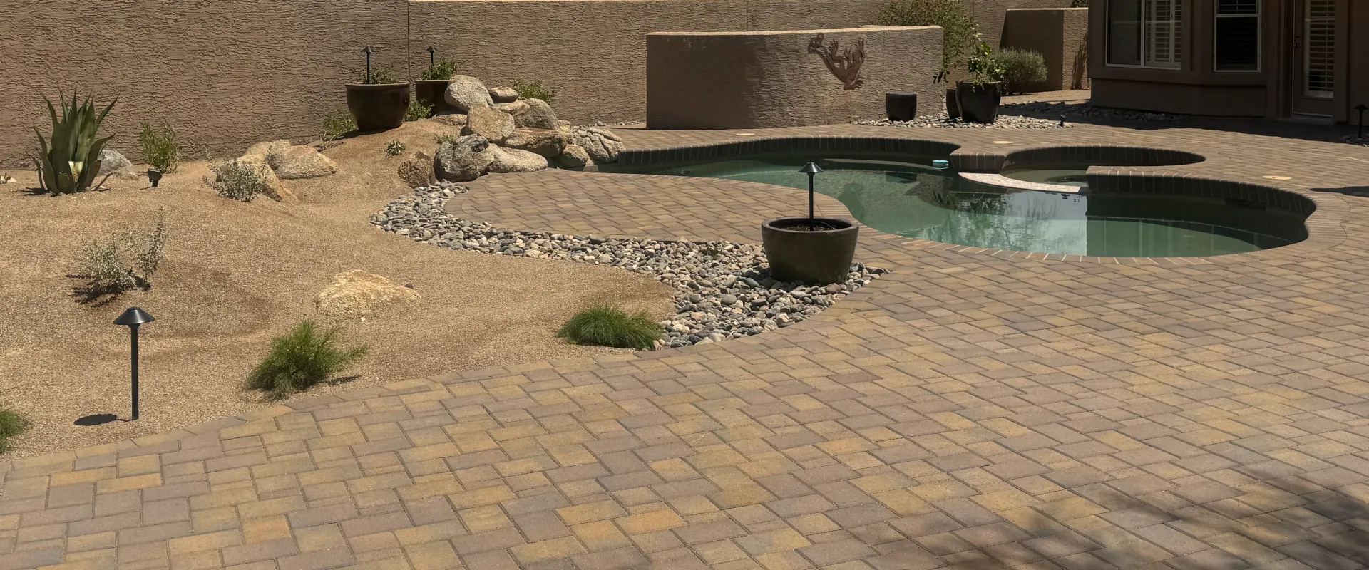 Travertine paver pool deck in Phoenix